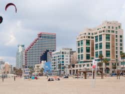Praia de centro de Tel Aviv
